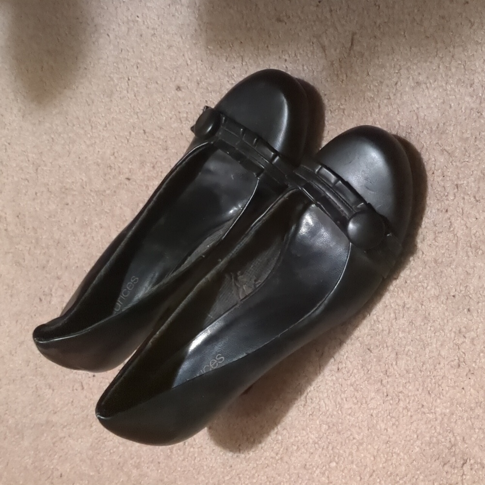 Maurices 2 inch high heel shoes  size 7.5